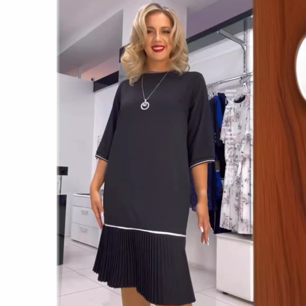 💖Klasyczna czarna sukienka🌷